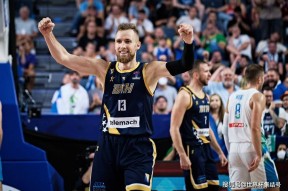 罗马集结日手感冰凉；志在德甲名次提升；话题不断；更衣室氛围转暖(马丁路德罗马书讲义)