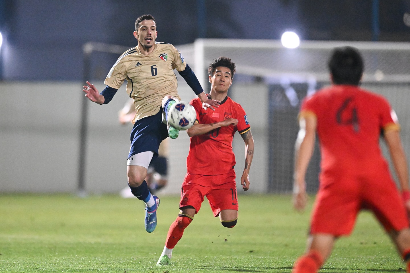 今夜夏洛特黄蜂备战意大利杯，外线爆发细节曝光，震撼外界，资深球员宣示担当的简单介绍