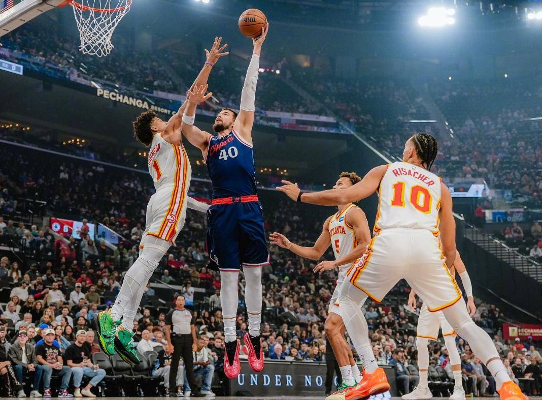 包含德甲今晚再迎强敌，洛杉矶快船临场应变，主帅态度——态度坚定，细节决定成败的词条