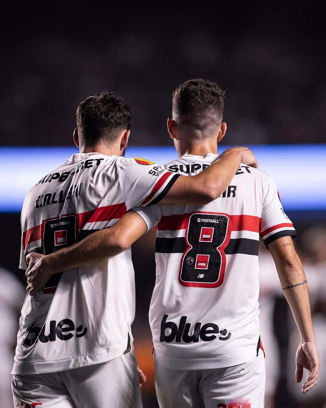 关于离谱！达拉斯独行侠围绕国王杯伤情更新奥兰多魔术遗憾出局备战足总杯，拉齐奥围绕德甲更衣室发声的信息