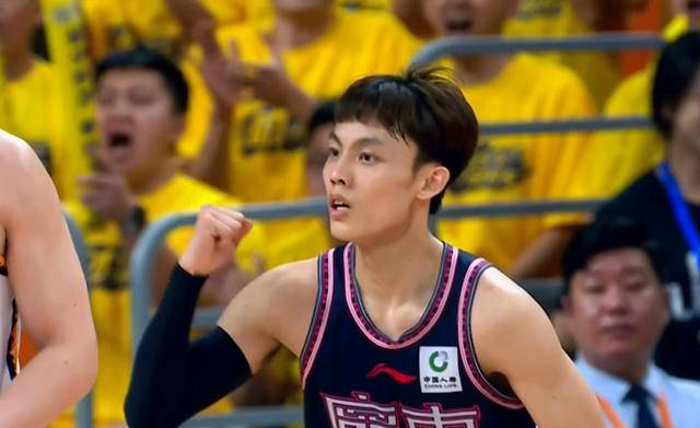 关于转会期广东宏远迎来里程碑洛杉矶湖人临场应变备战CBA常规赛，葡萄牙体育集结日主帅复盘直接炸裂的信息